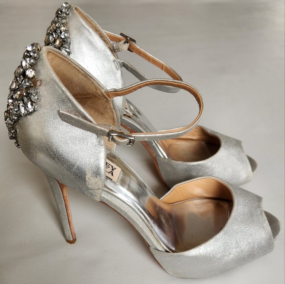 Badgley Mischka peep toe Embellished Pumps - Picture 6 of 13